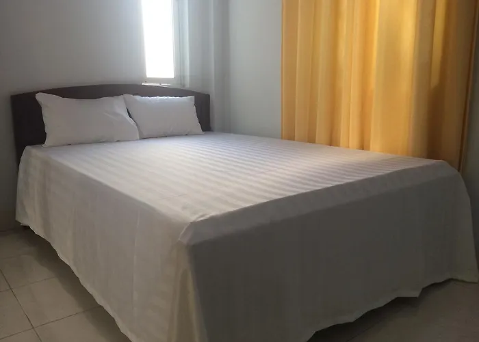 Y Bon Khách sạn *