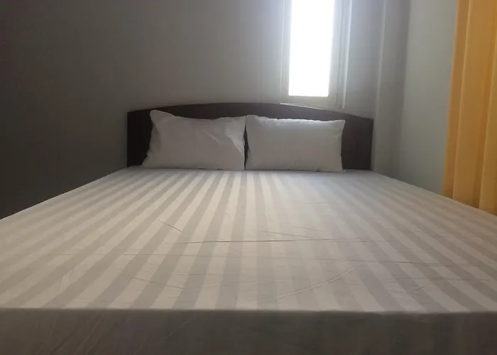 Y Bon Khách sạn *
